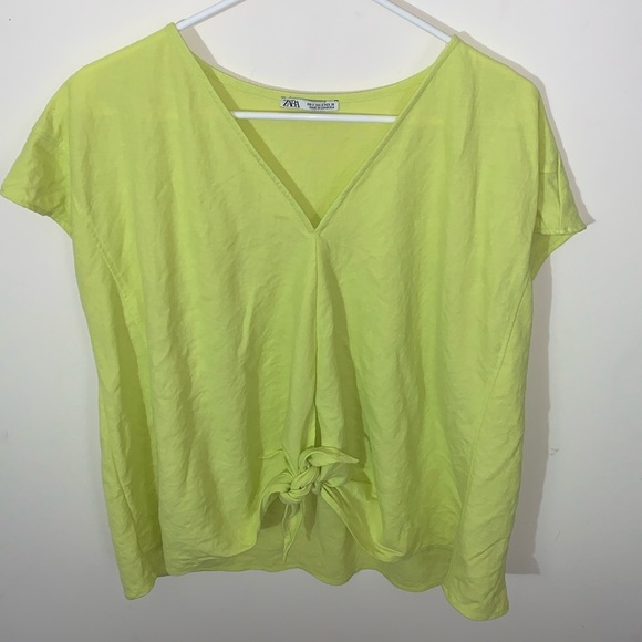 Zara Tops - 3/$10 Zara lime tie front top